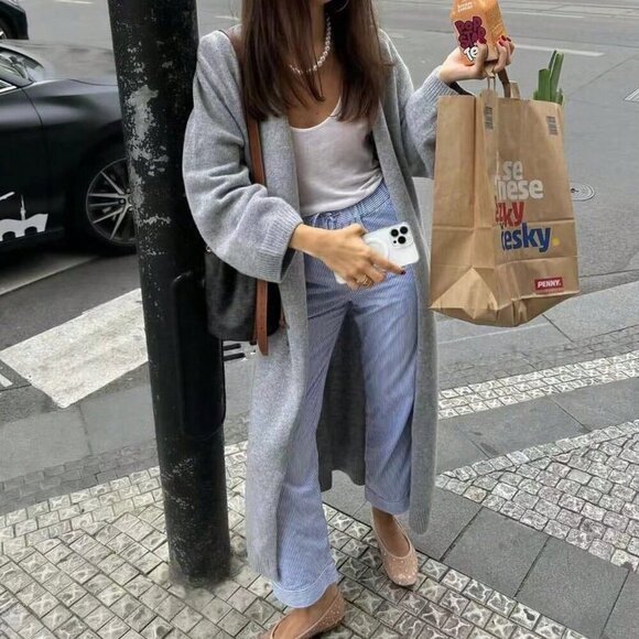 Grey Casual Women's V-Neck Buttonless Super Loose Long-Sleeved Knitted Cardigan - Picture 8 of 8